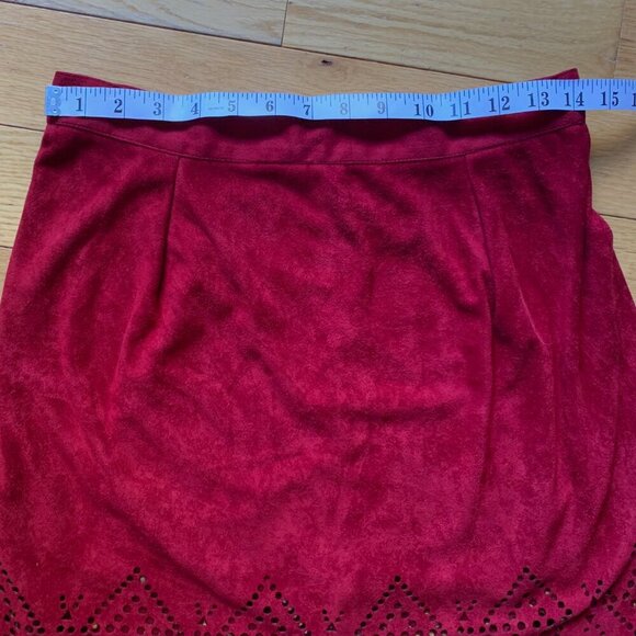 Lily Morgan Red Suede-Look Skirt Women’s M Mini Cutout Hem - Picture 5 of 9